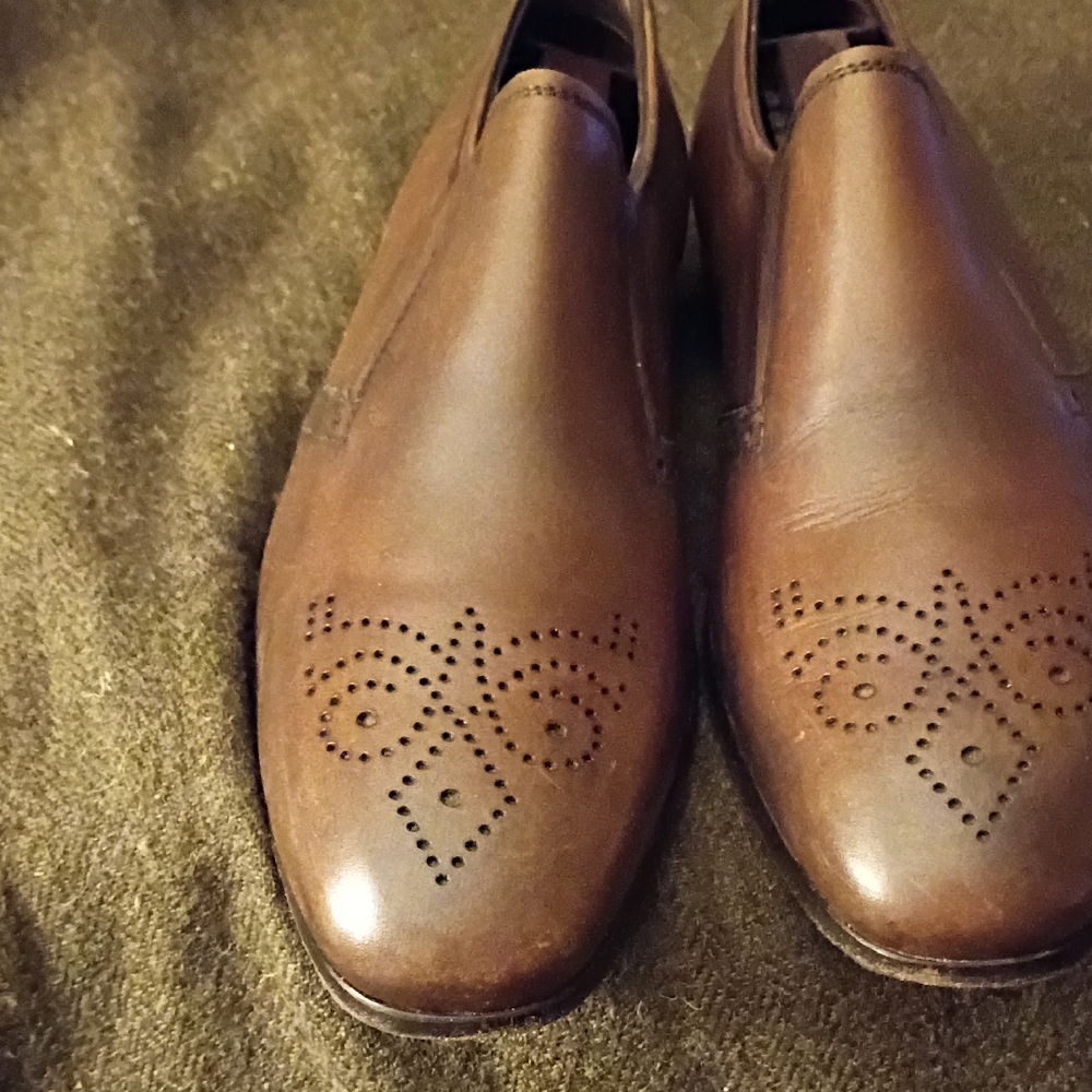Tod's Brown Leather Loafers with Perforated Design
